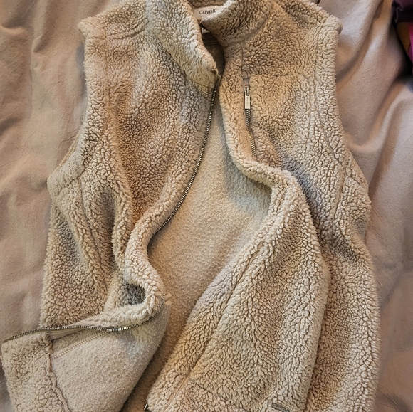 Calvin K. Fuzz Vest xs fits M - Picture 8 of 8